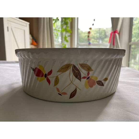 Halls Superior Autumn Leaves Casserole Souffle Dish 7 3/4" - Picture 1 of 7